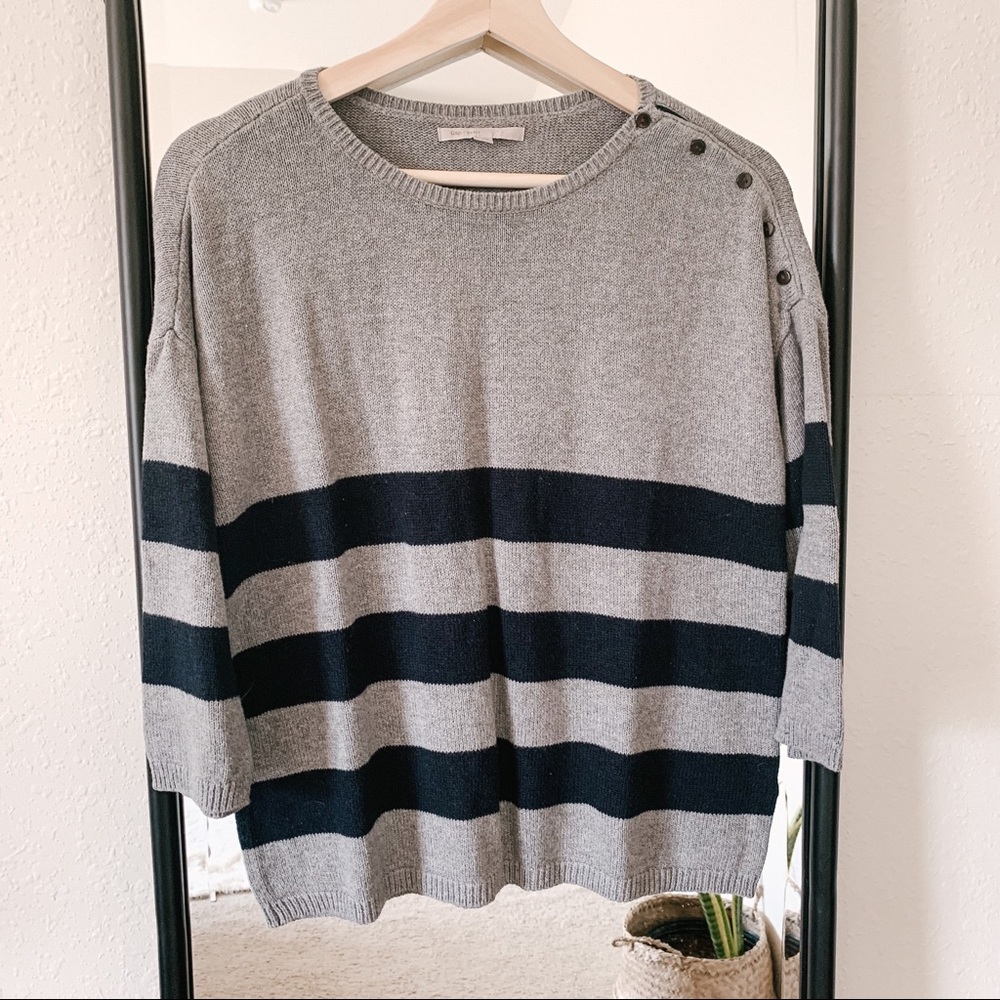 Gap sweater